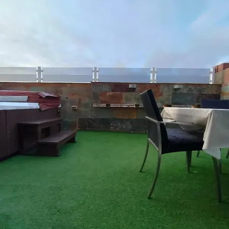 Luxury With Jacuzzi And Pool Access