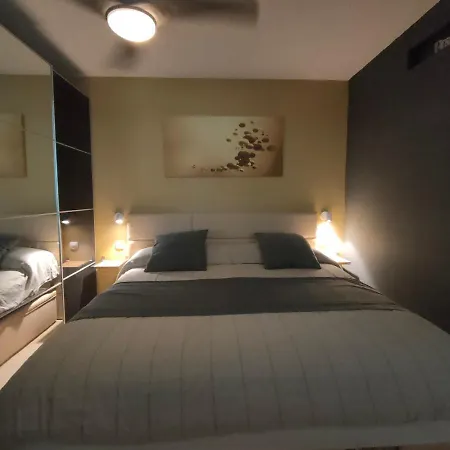 Luxury With Jacuzzi And Pool Access Holiday home Puerto Rico (Gran Canaria)
