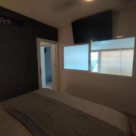 Luxury With Jacuzzi And Pool Access Holiday home